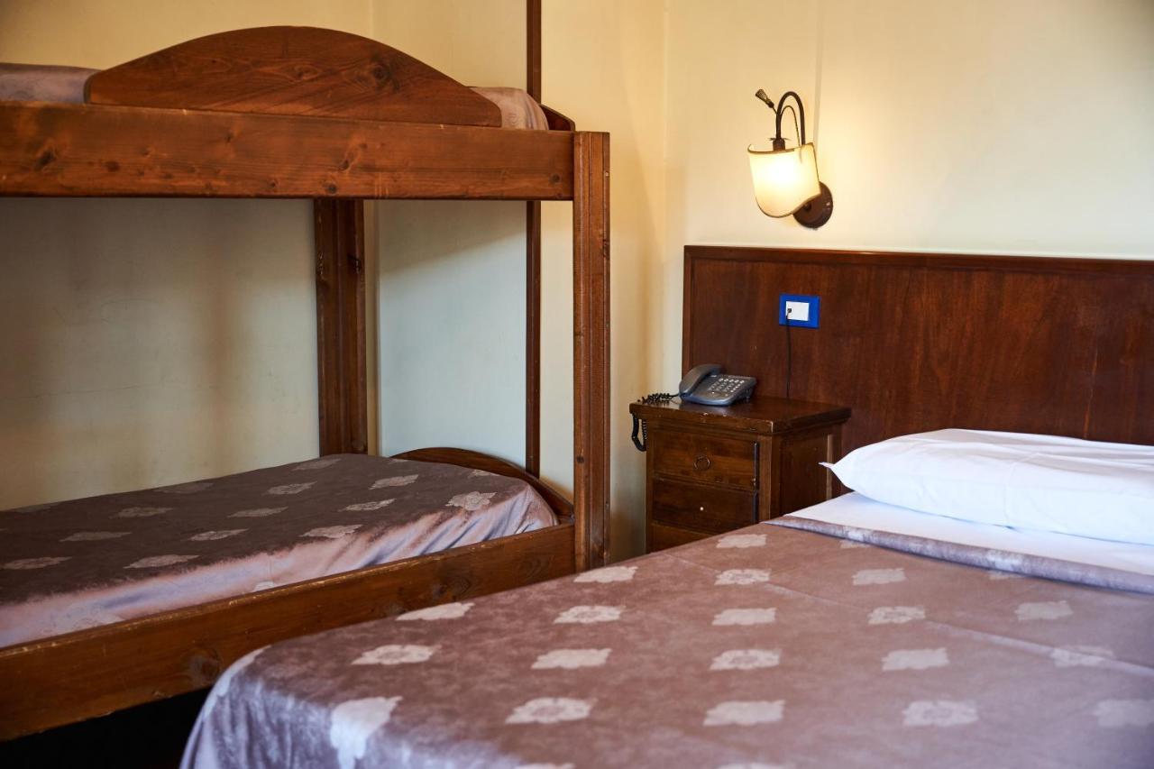 Hotel Max Aversa Eksteriør bilde