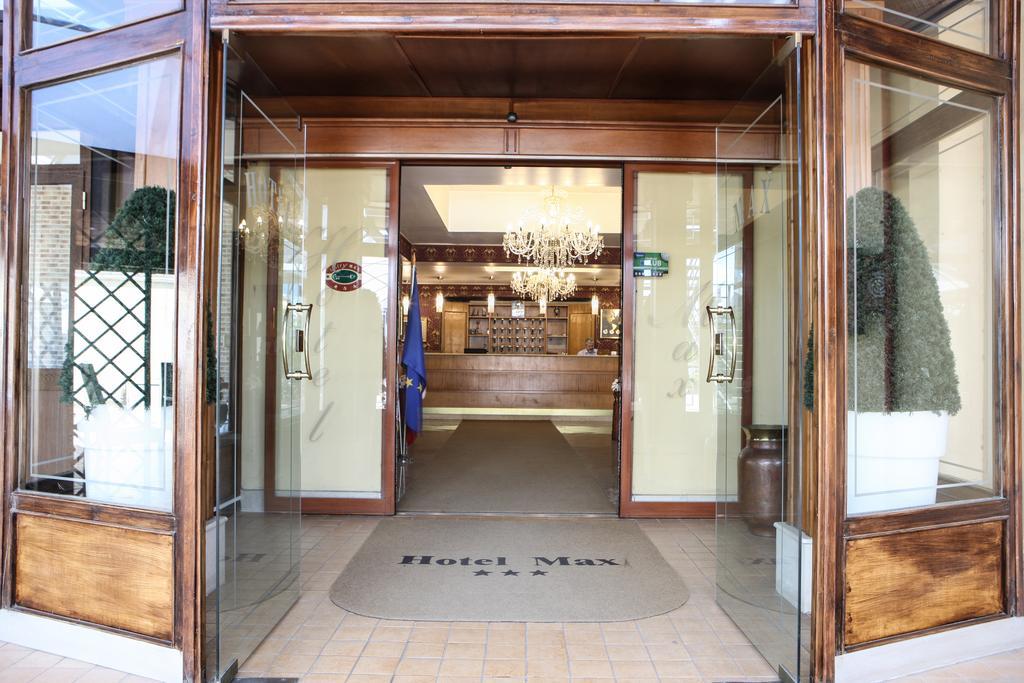 Hotel Max Aversa Eksteriør bilde
