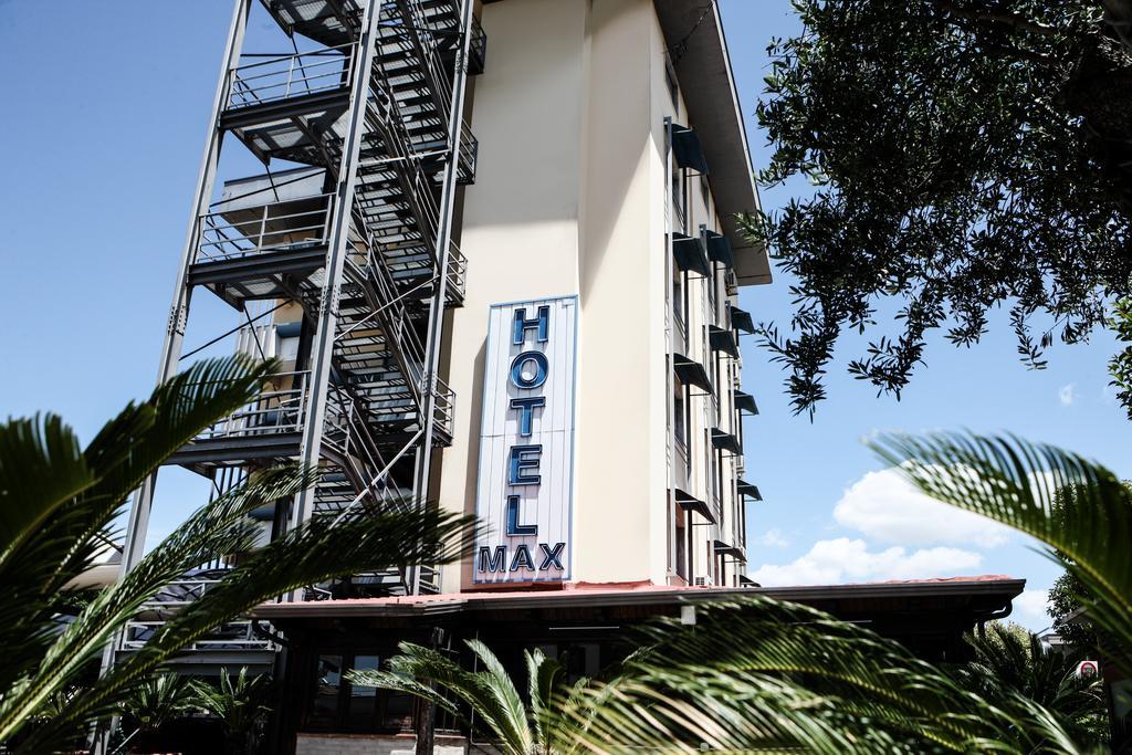 Hotel Max Aversa Eksteriør bilde